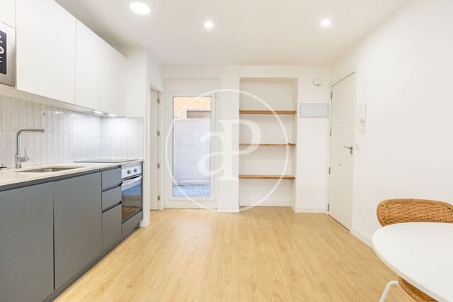 Apartamento de 2 habitaciones en Trinitat, València ciudad en alquiler - 1.400 € (Ref: 9999952)