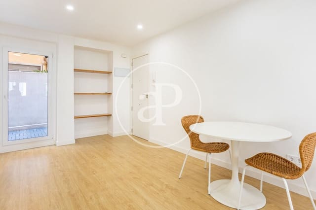 Apartamento de 2 habitaciones en Trinitat, València ciudad en alquiler - 1.400 € (Ref: 9999952)