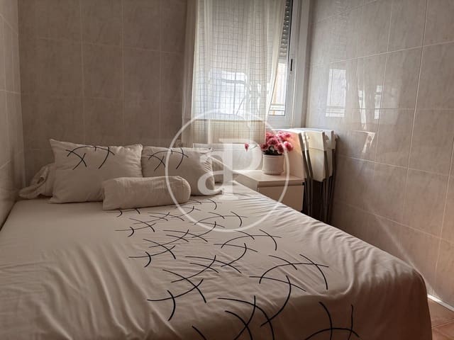 3 soverom Leilighet til leie i Alicante by - € 700 (Ref: 9999953)