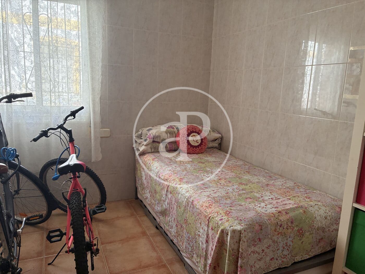 3 bedroom Apartment for rent in Alicante / Alacant city - € 700 (Ref: 9999953)