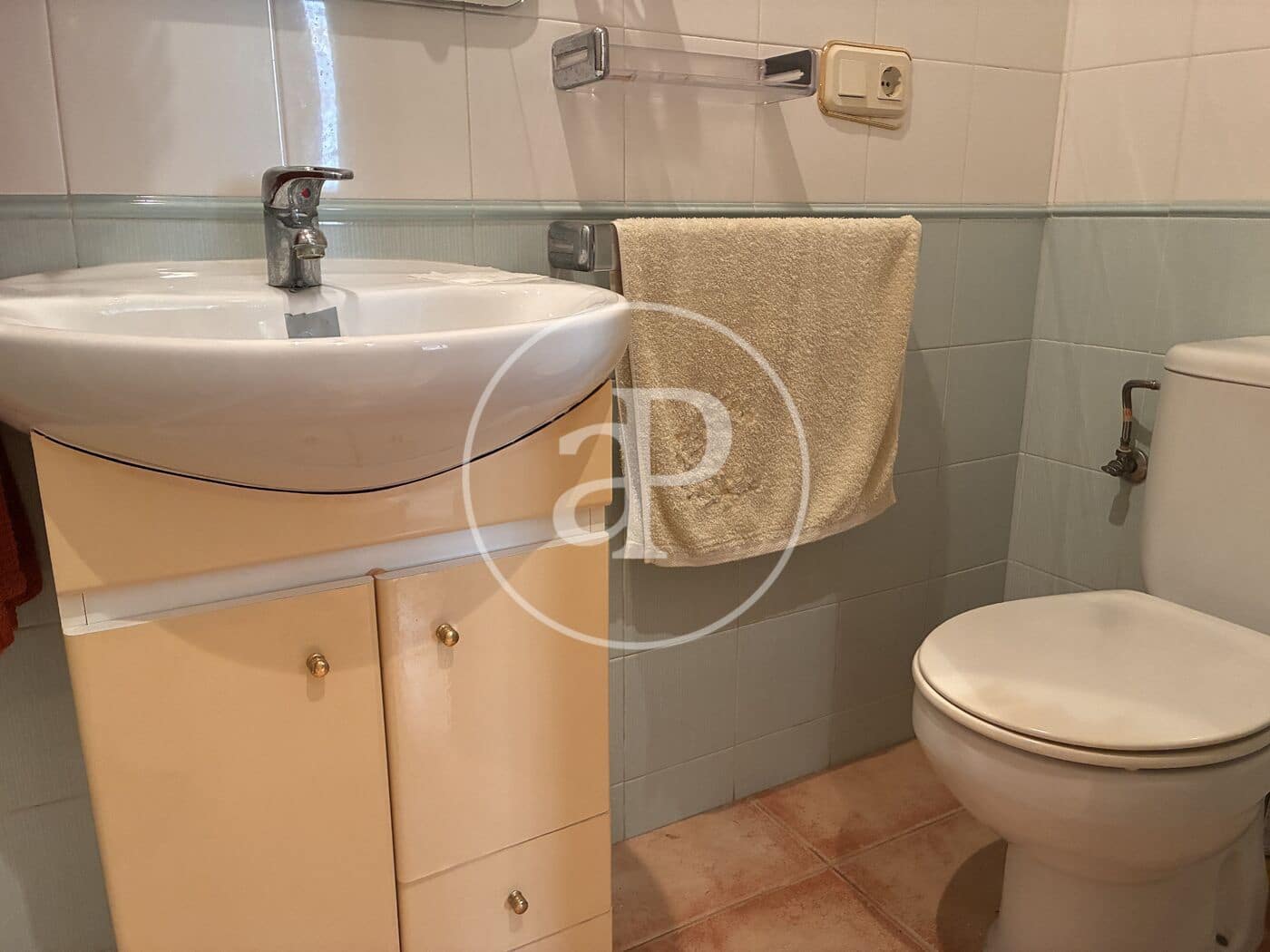 3 bedroom Apartment for rent in Alicante / Alacant city - € 700 (Ref: 9999953)