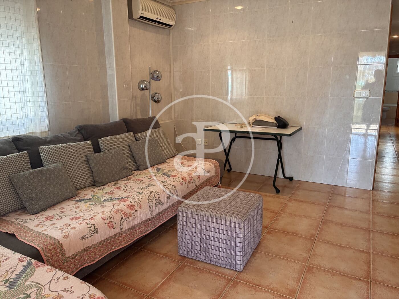 3 bedroom Apartment for rent in Alicante / Alacant city - € 700 (Ref: 9999953)