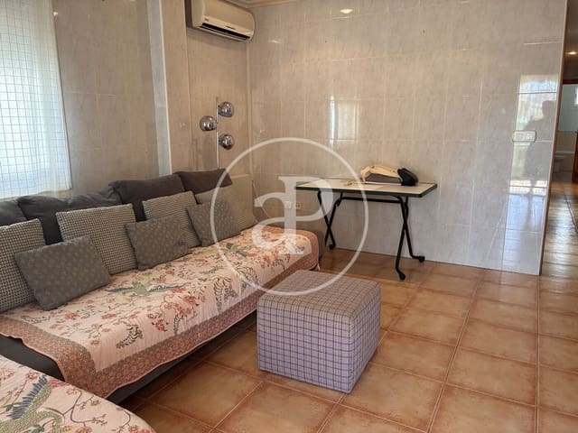 3 quarto Apartamento para arrendar em Alicante cidade - 700 € (Ref: 9999953)
