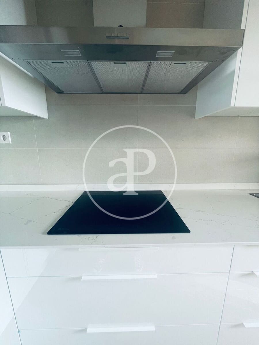 3 Zimmer Apartment zu vermieten in Valencia Stadt - 1.700 € (Ref: 9999954)
