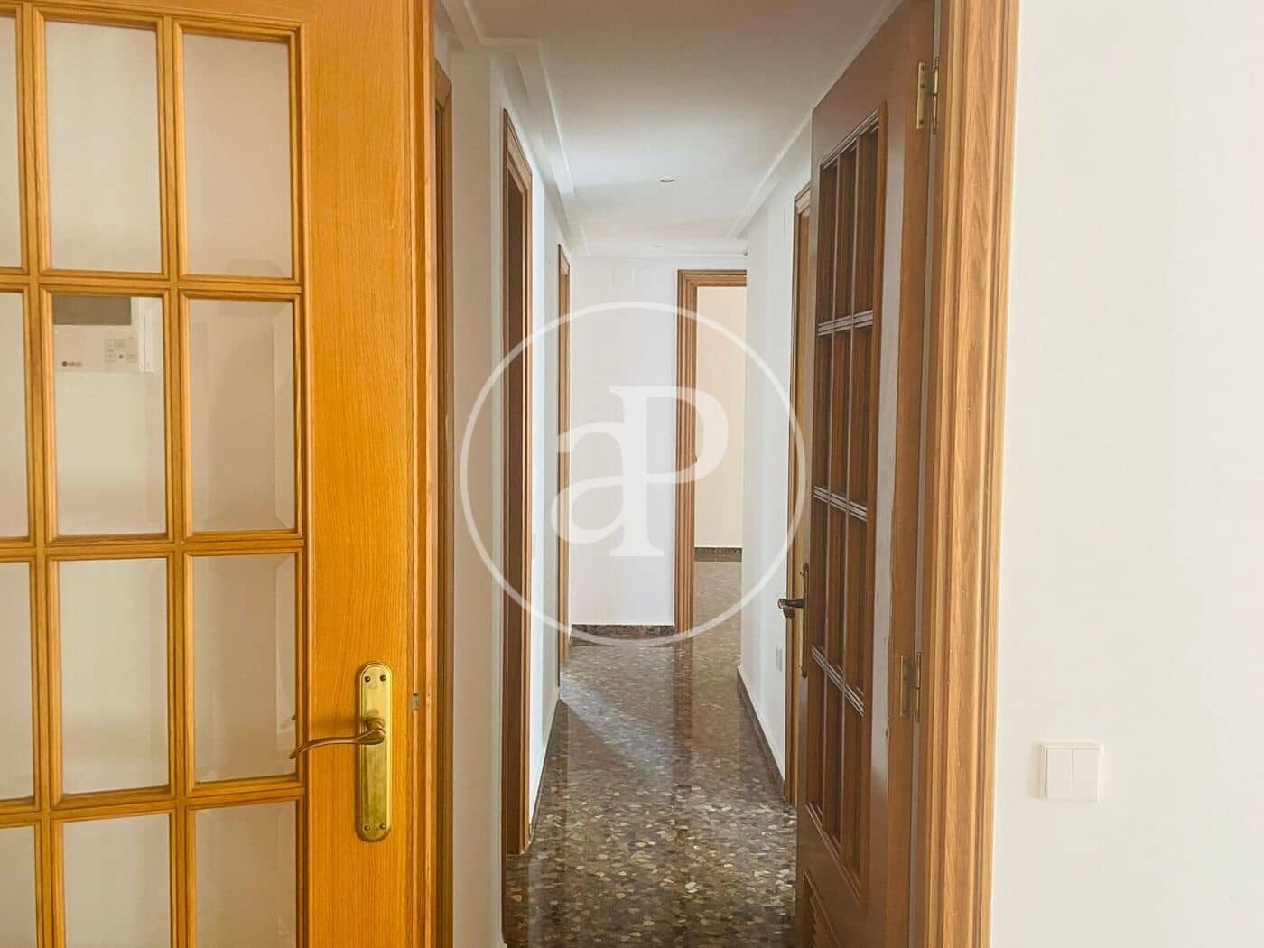 3 Zimmer Apartment zu vermieten in Valencia Stadt - 1.700 € (Ref: 9999954)