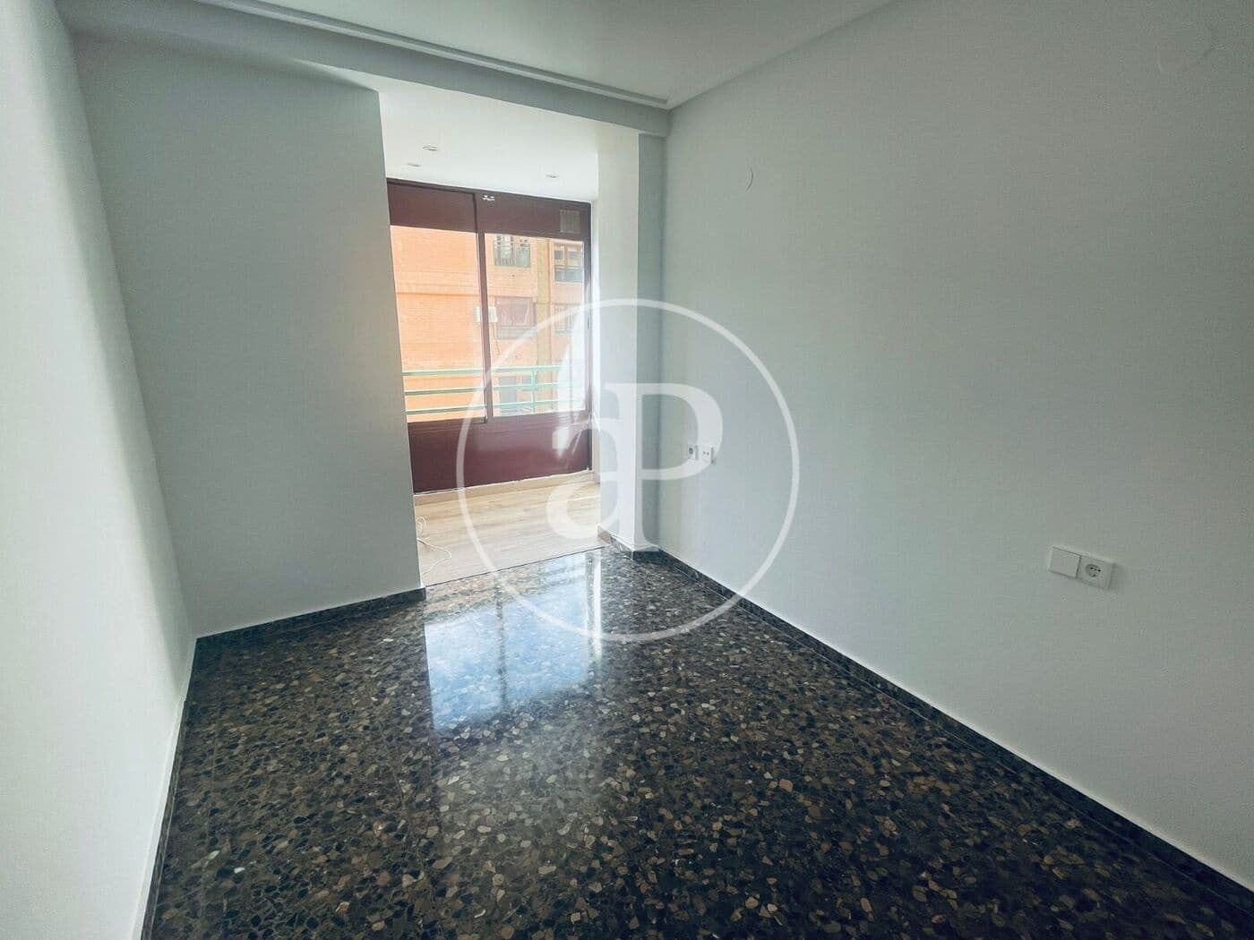 3 Zimmer Apartment zu vermieten in Valencia Stadt - 1.700 € (Ref: 9999954)