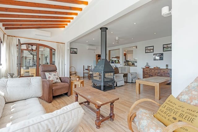 7 soverom Villa til salgs i Moraira, Teulada-Moraira med svømmebasseng garasje - € 995 000 (Ref: 7577607)