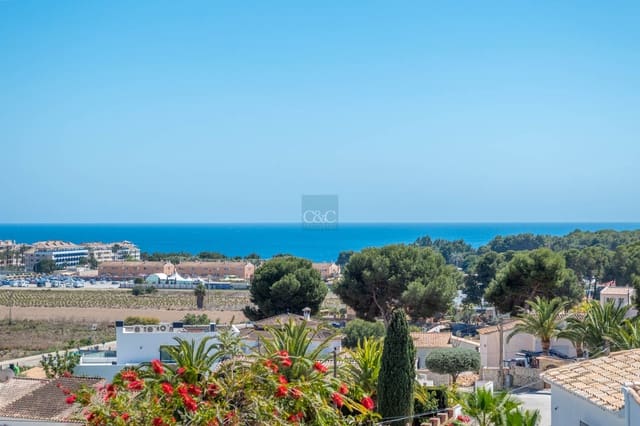 7 soverom Villa til salgs i Moraira, Teulada-Moraira med svømmebasseng garasje - € 995 000 (Ref: 7577607)