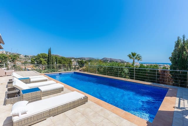 7 soverom Villa til salgs i Moraira, Teulada-Moraira med svømmebasseng garasje - € 995 000 (Ref: 7577607)