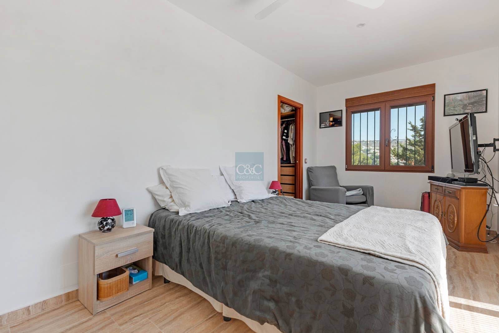 7 bedroom Villa for sale in Moraira with pool garage - € 995,000 (Ref: 7577607)