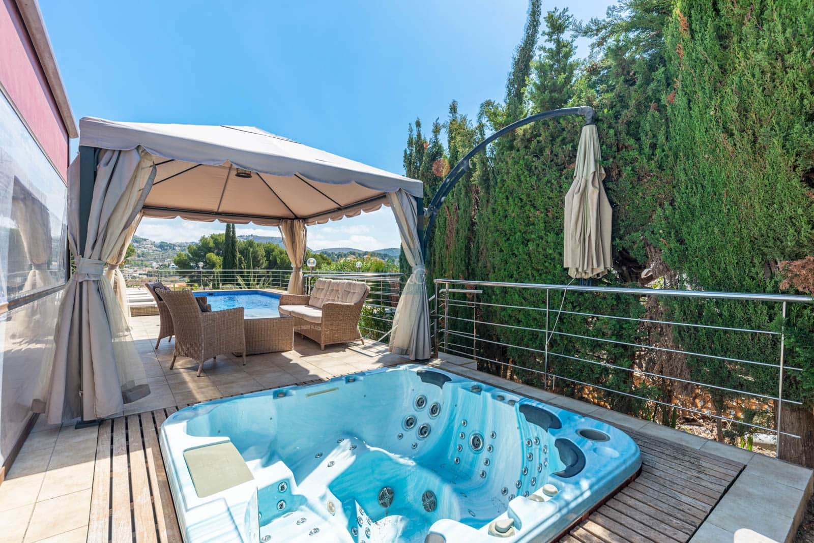 7 bedroom Villa for sale in Moraira with pool garage - € 995,000 (Ref: 7577607)