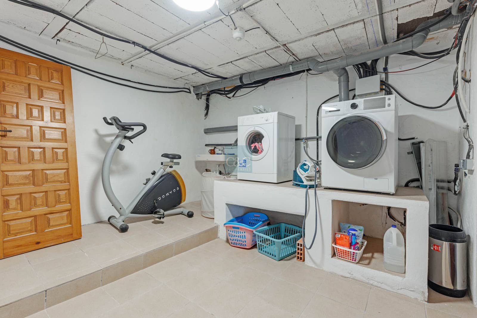 7 bedroom Villa for sale in Moraira with pool garage - € 995,000 (Ref: 7577607)