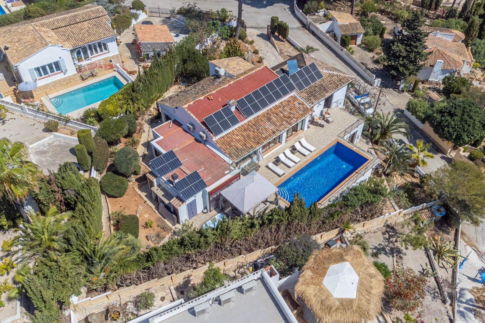 7 bedroom Villa for sale in Moraira with pool garage - € 995,000 (Ref: 7577607)