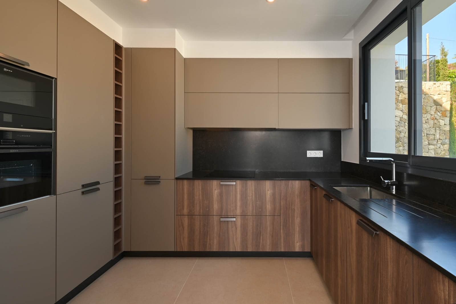 4 bedroom Villa for sale in Calpe / Calp with pool garage - € 1,985,000 (Ref: 7935938)