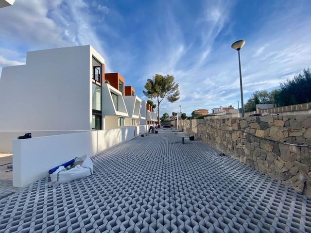 3 bedroom Townhouse for sale in Calpe / Calp with pool garage - € 435,000 (Ref: 7935968)