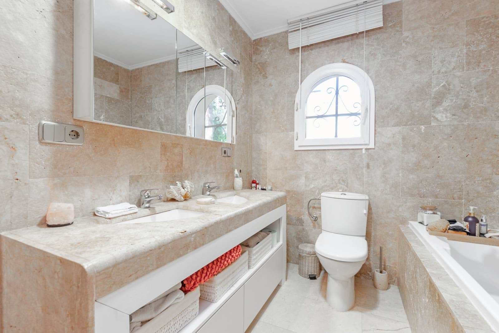 5 sypialnia Willa na sprzedaż w Benissa z basenem garażem - 1 295 000 € (Ref: 8418362)