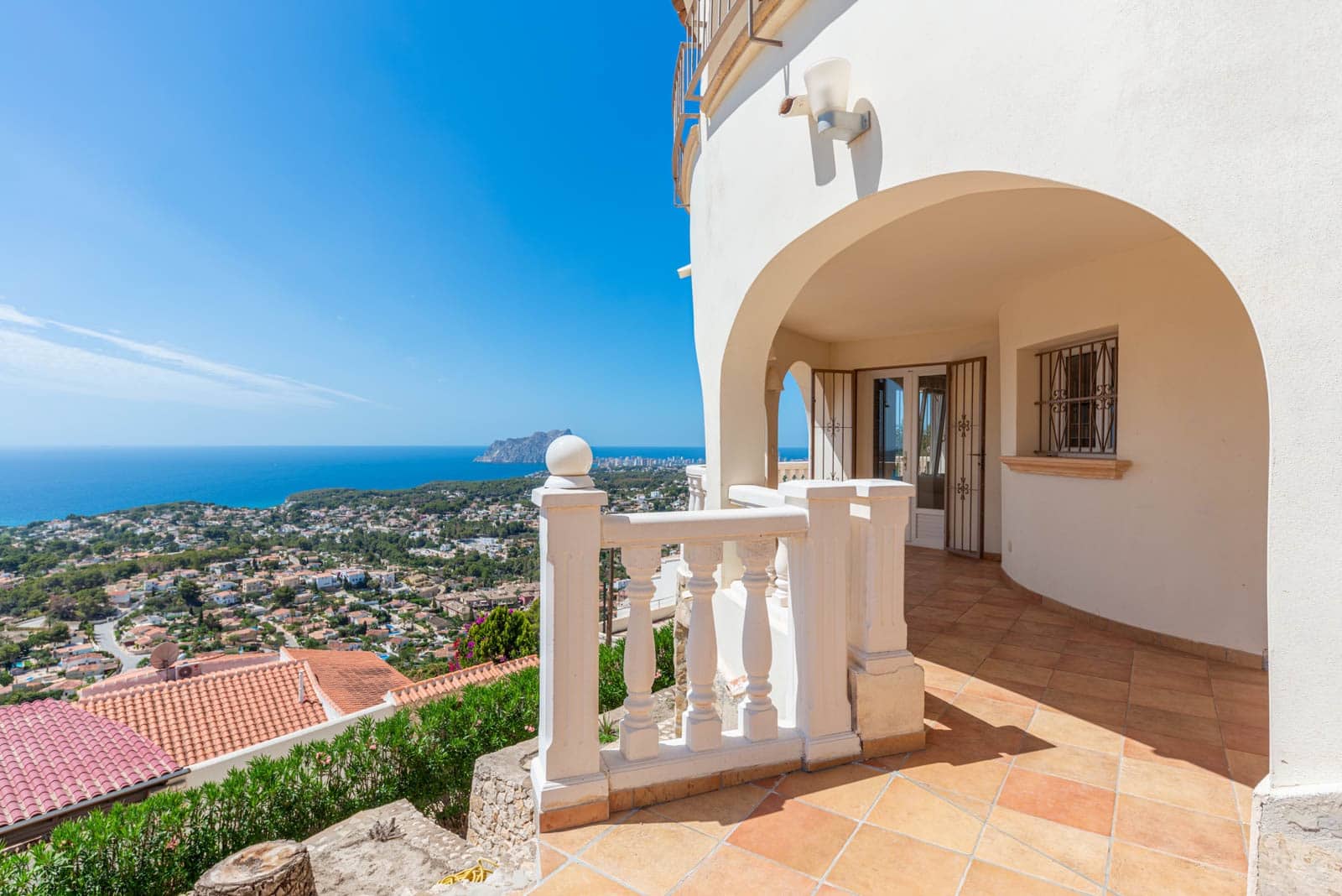 5 sypialnia Willa na sprzedaż w Benissa z basenem garażem - 1 295 000 € (Ref: 8418362)