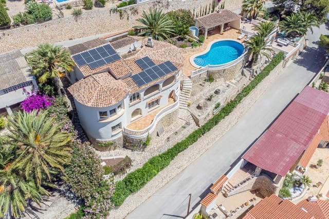 5 sypialnia Willa na sprzedaż w Benissa z basenem garażem - 1 295 000 € (Ref: 8418362)