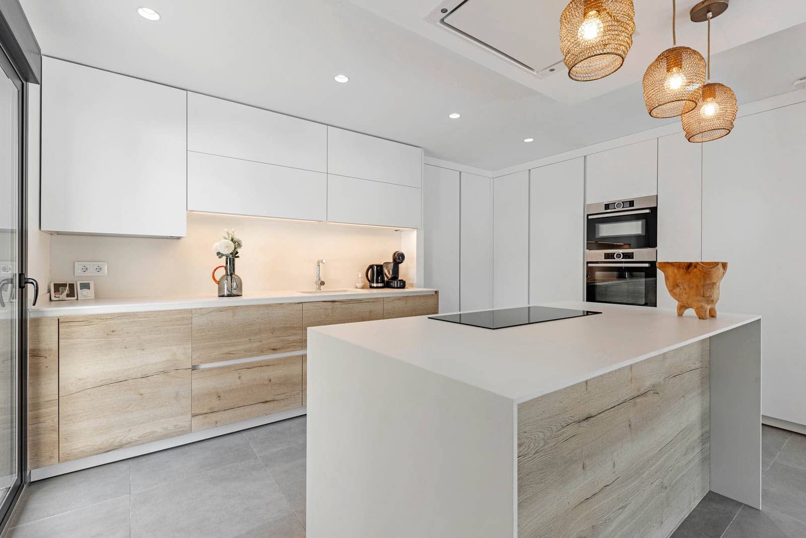 4 bedroom Villa for sale in Moraira with pool garage - € 1,295,000 (Ref: 8418363)