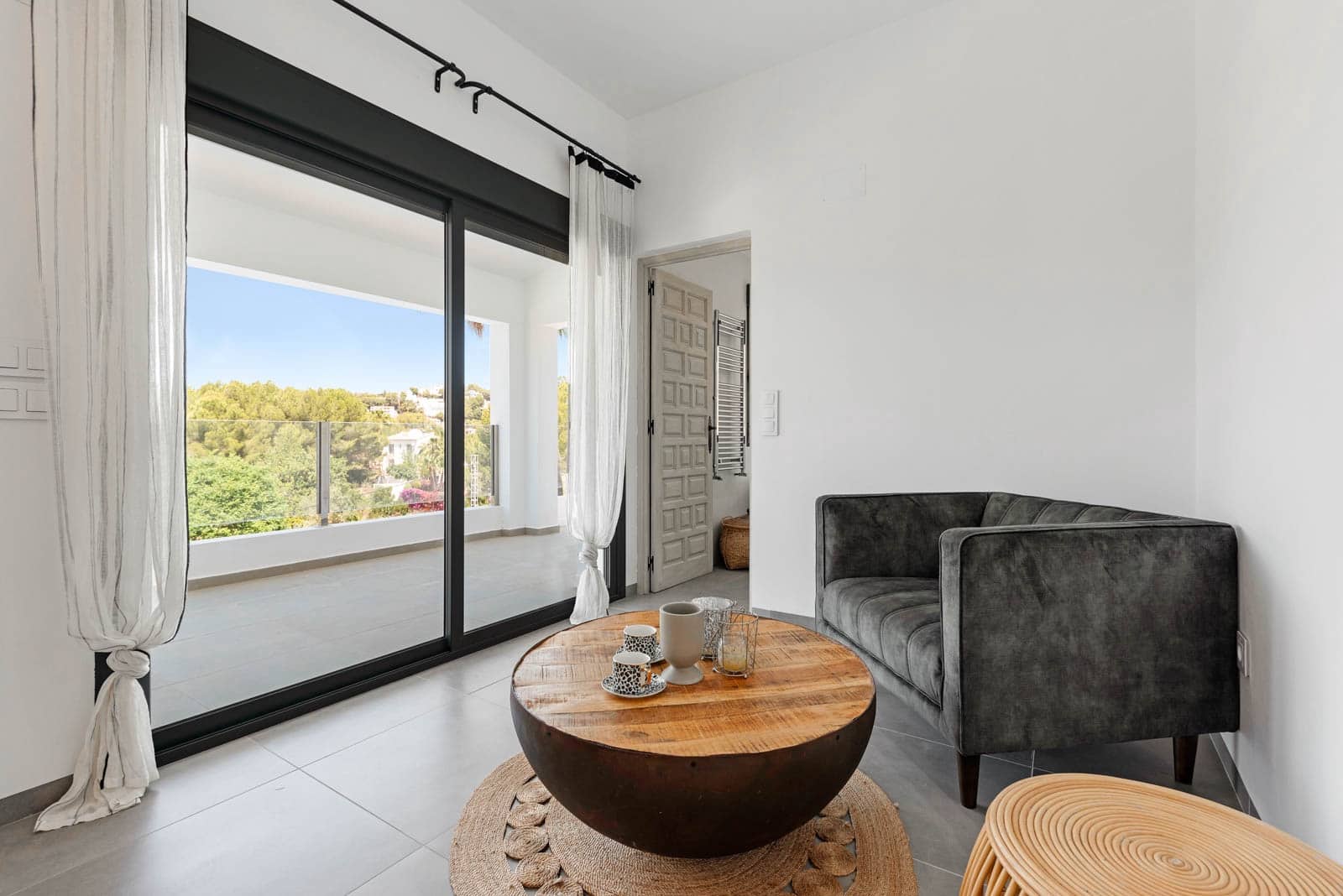 4 bedroom Villa for sale in Moraira with pool garage - € 1,295,000 (Ref: 8418363)