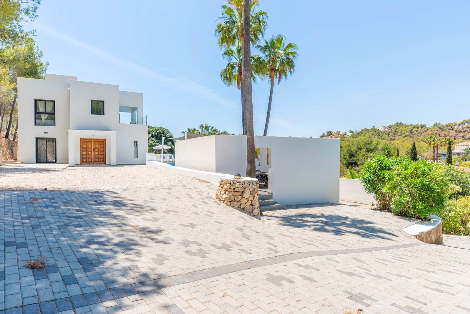 4 bedroom Villa for sale in Moraira with pool garage - € 1,295,000 (Ref: 8418363)