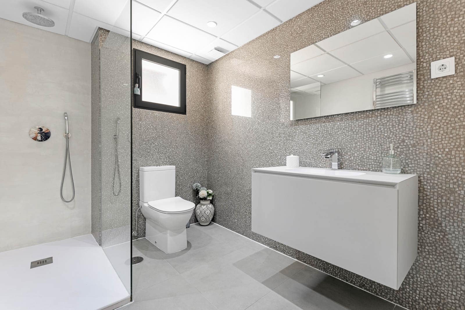 4 bedroom Villa for sale in Moraira with pool garage - € 1,295,000 (Ref: 8418363)