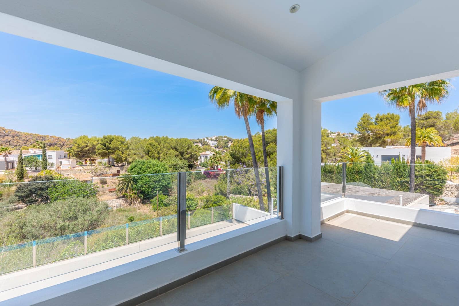 4 bedroom Villa for sale in Moraira with pool garage - € 1,295,000 (Ref: 8418363)