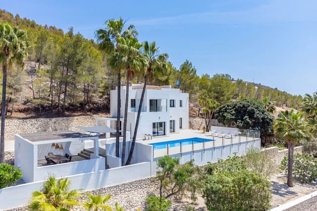 Chalet de 4 habitaciones en Moraira, Teulada-Moraira en venta con piscina garaje - 1.295.000 € (Ref: 8418363)