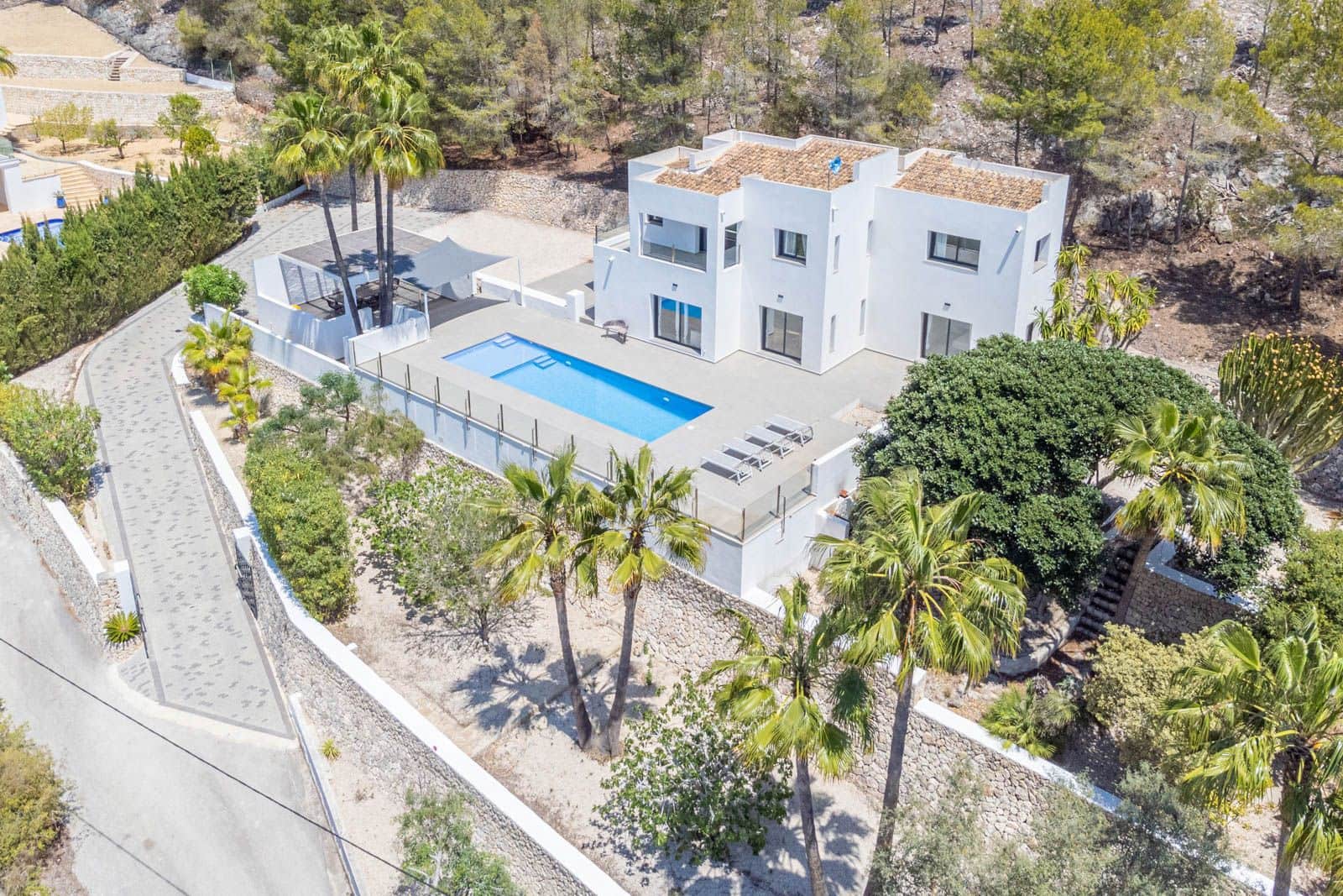 4 bedroom Villa for sale in Moraira with pool garage - € 1,295,000 (Ref: 8418363)