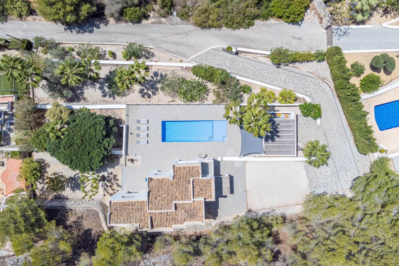 4 bedroom Villa for sale in Moraira with pool garage - € 1,295,000 (Ref: 8418363)