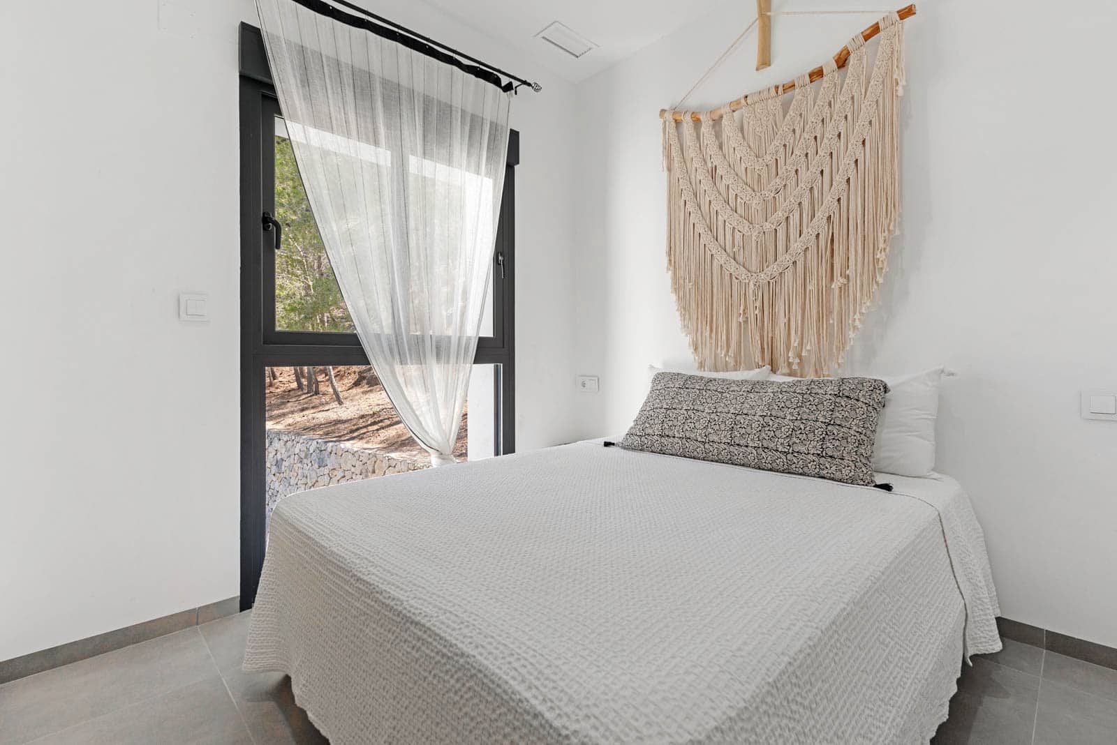 4 bedroom Villa for sale in Moraira with pool garage - € 1,295,000 (Ref: 8418363)