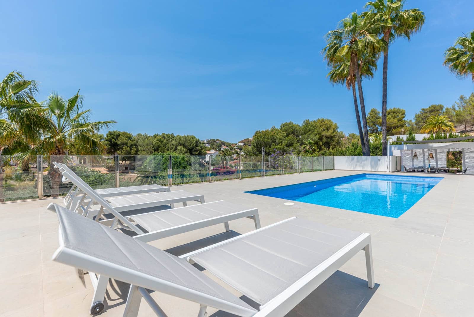 4 bedroom Villa for sale in Moraira with pool garage - € 1,295,000 (Ref: 8418363)