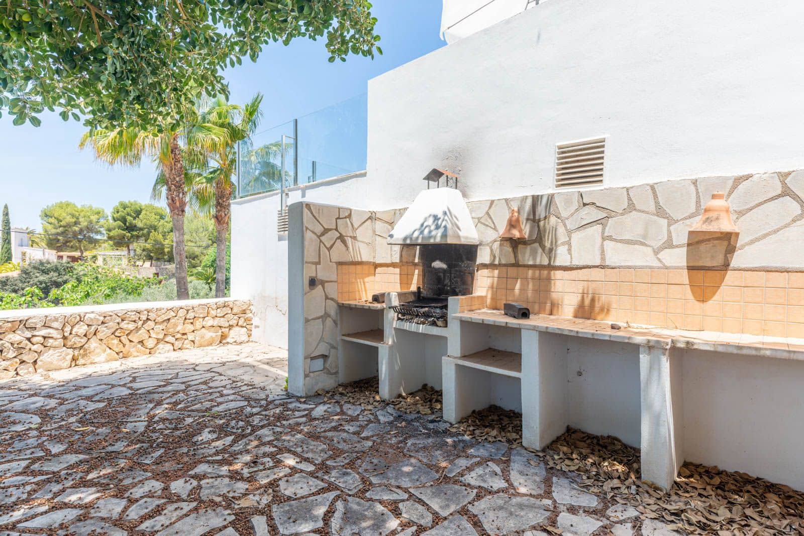 4 bedroom Villa for sale in Moraira with pool garage - € 1,295,000 (Ref: 8418363)