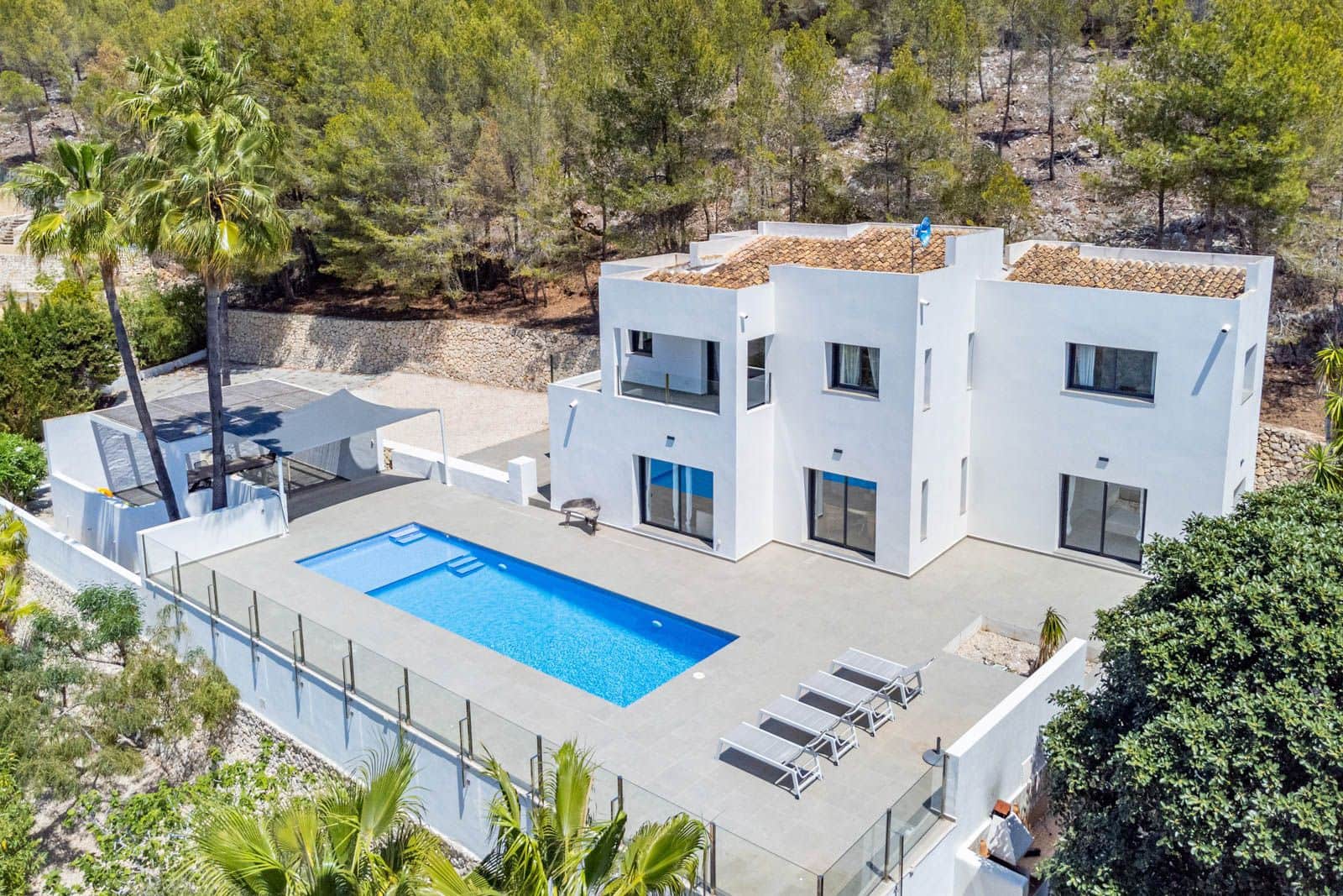 4 bedroom Villa for sale in Moraira with pool garage - € 1,295,000 (Ref: 8418363)