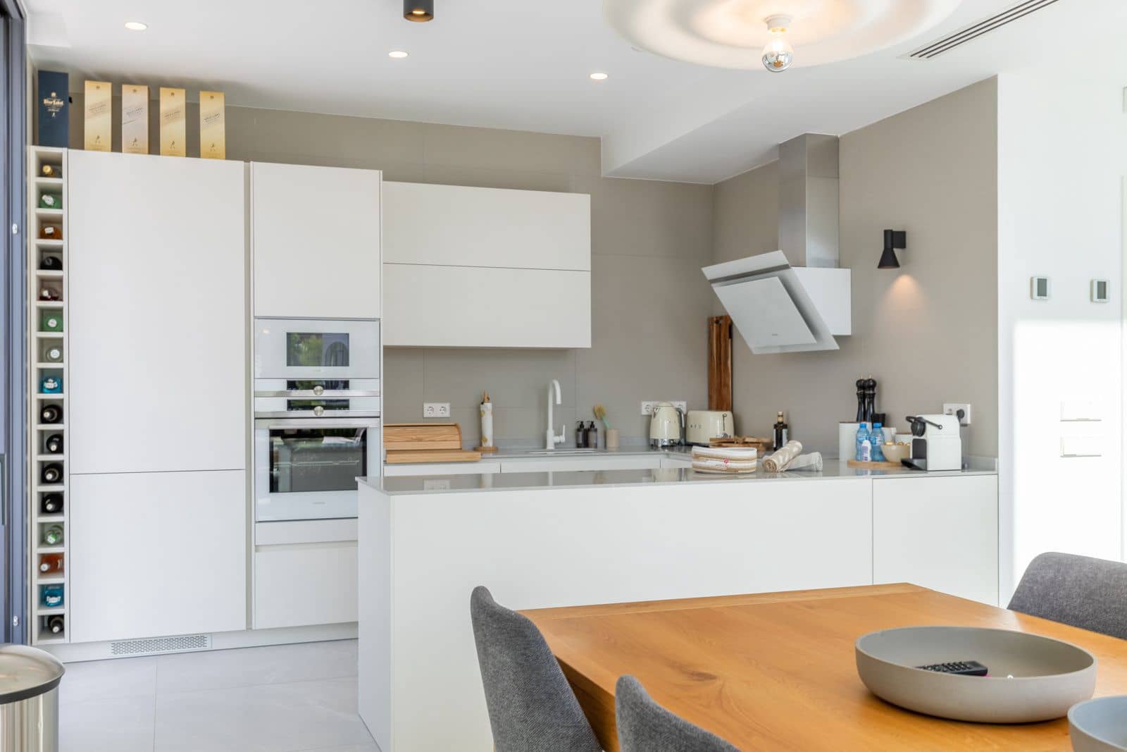 4 bedroom Villa for sale in Benissa with pool garage - € 1,250,000 (Ref: 8451375)