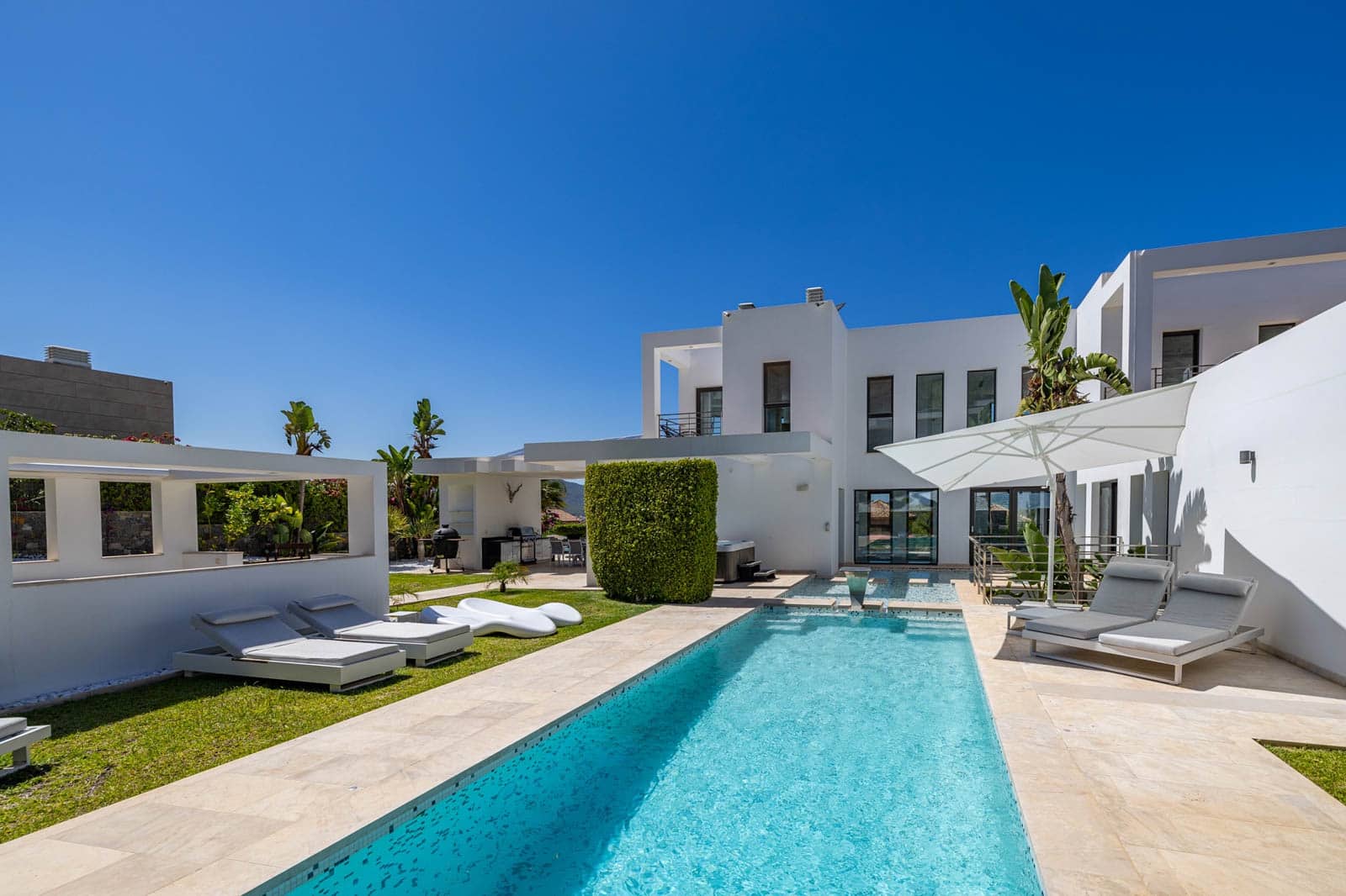 5 bedroom Villa for sale in Javea / Xabia with pool garage - € 2,350,000 (Ref: 8451378)