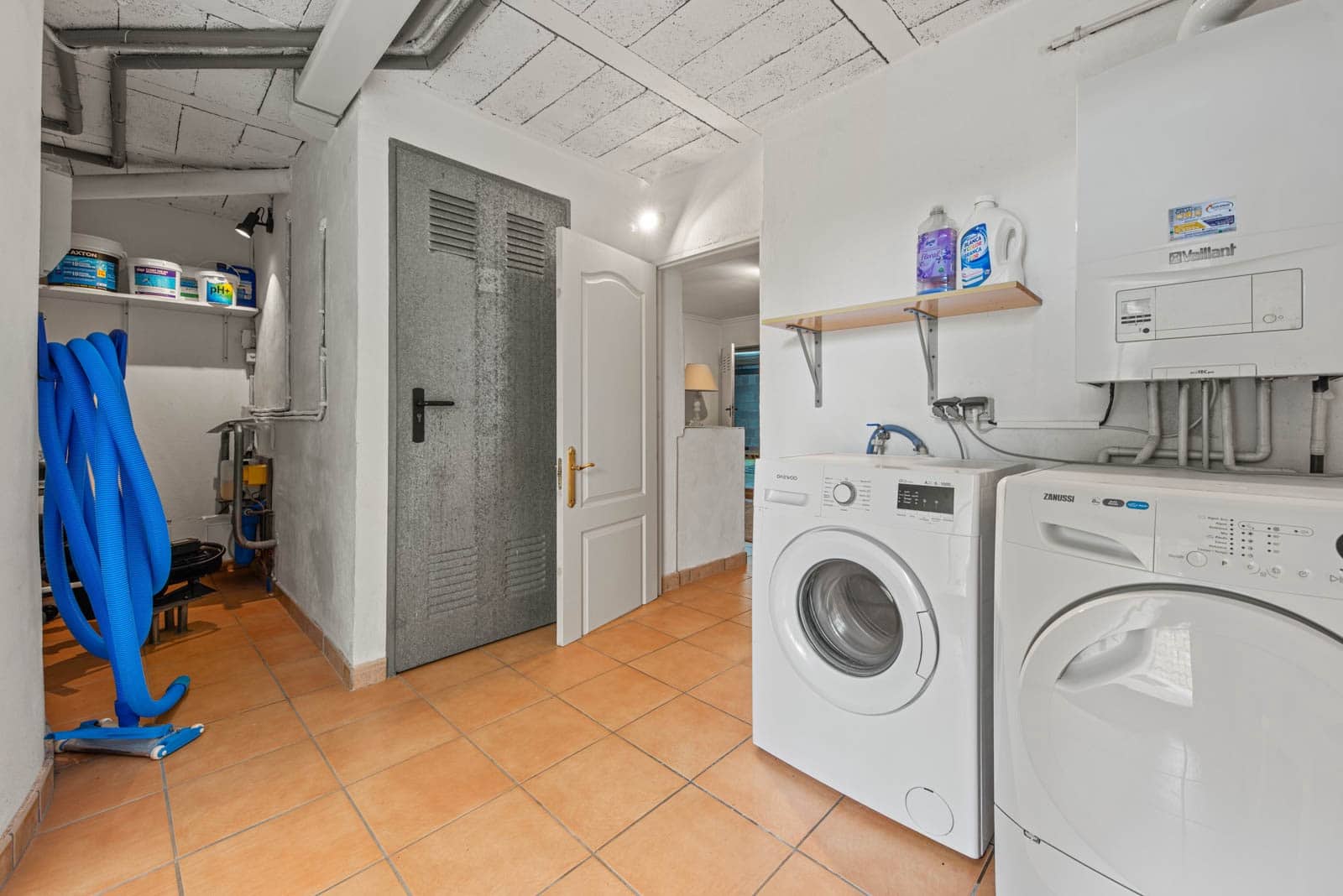 3 bedroom Villa for sale in Benitachell / Benitatxell with pool garage - € 535,000 (Ref: 8952098)