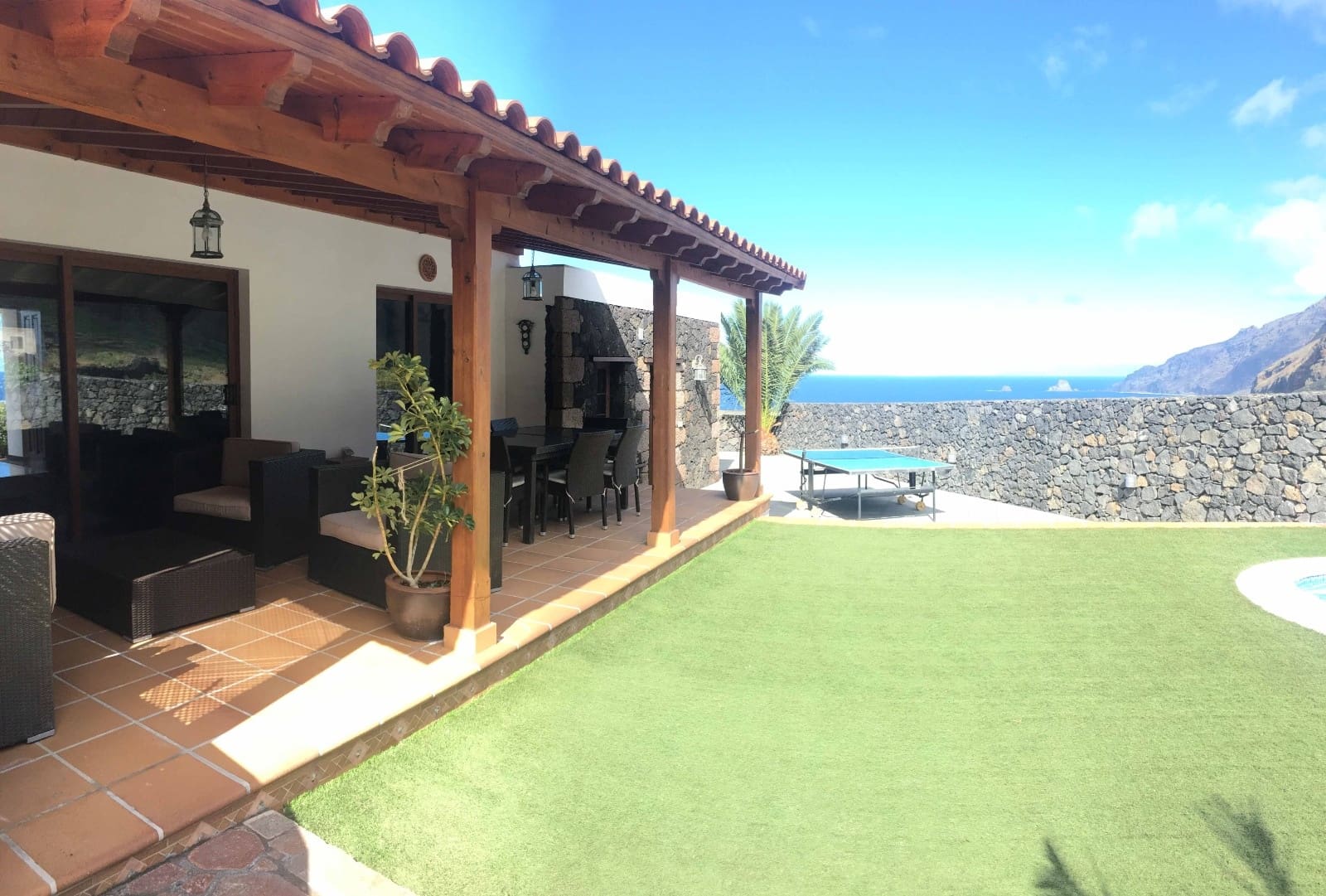 4 bedroom Villa for sale in Frontera with pool - € 850,000 (Ref: 10004675)
