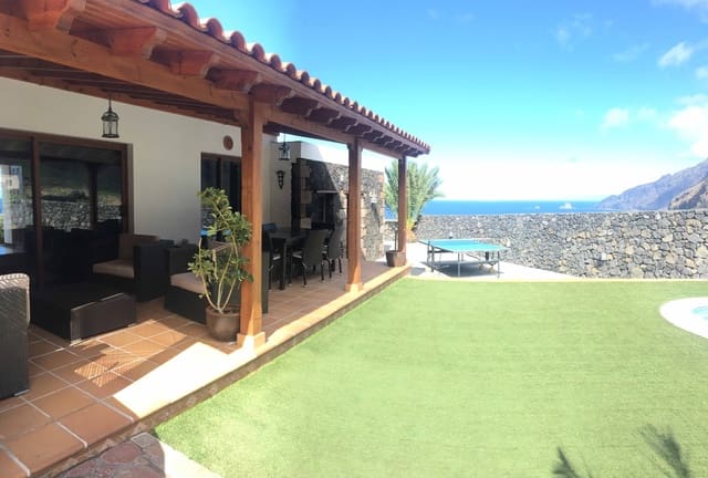 4 bedroom Villa for sale in Frontera with pool - € 850,000 (Ref: 10004675)