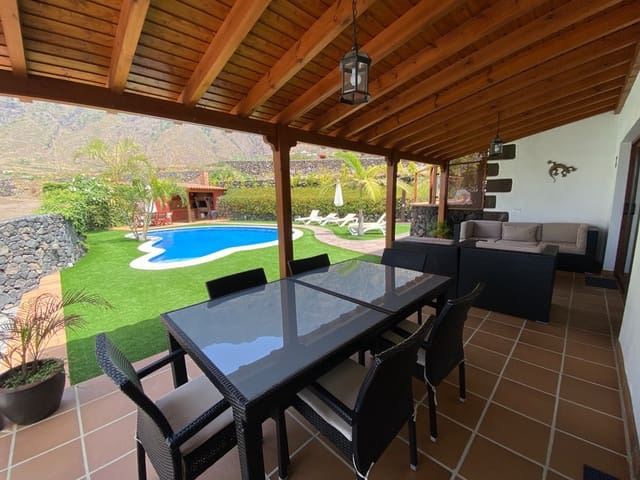 4 bedroom Villa for sale in Frontera with pool - € 850,000 (Ref: 10004675)