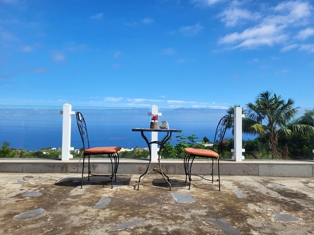 3 slaapkamer Villa te koop in Los Realejos - € 850.000 (Ref: 10048011)