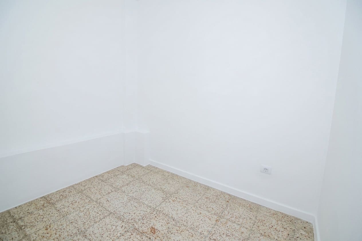 Commercial for rent in Santa Cruz de Tenerife - € 500 (Ref: 10163445)