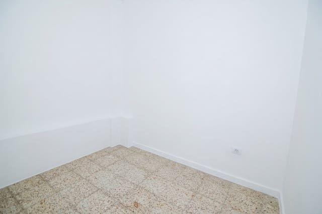 Commercial for rent in La Salud, Santa Cruz de Tenerife - € 500 (Ref: 10163445)