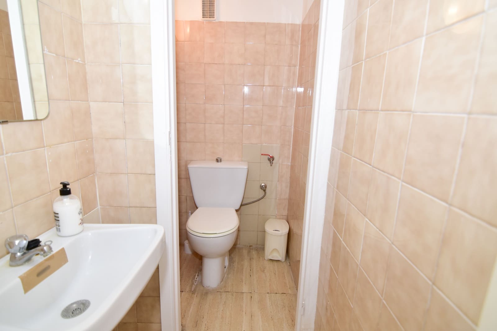 Commercial for rent in Santa Cruz de Tenerife - € 500 (Ref: 10163445)