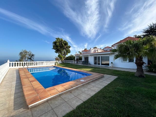 3 bedroom Villa for sale in Santa Ursula with pool - € 760,000 (Ref: 9128917)