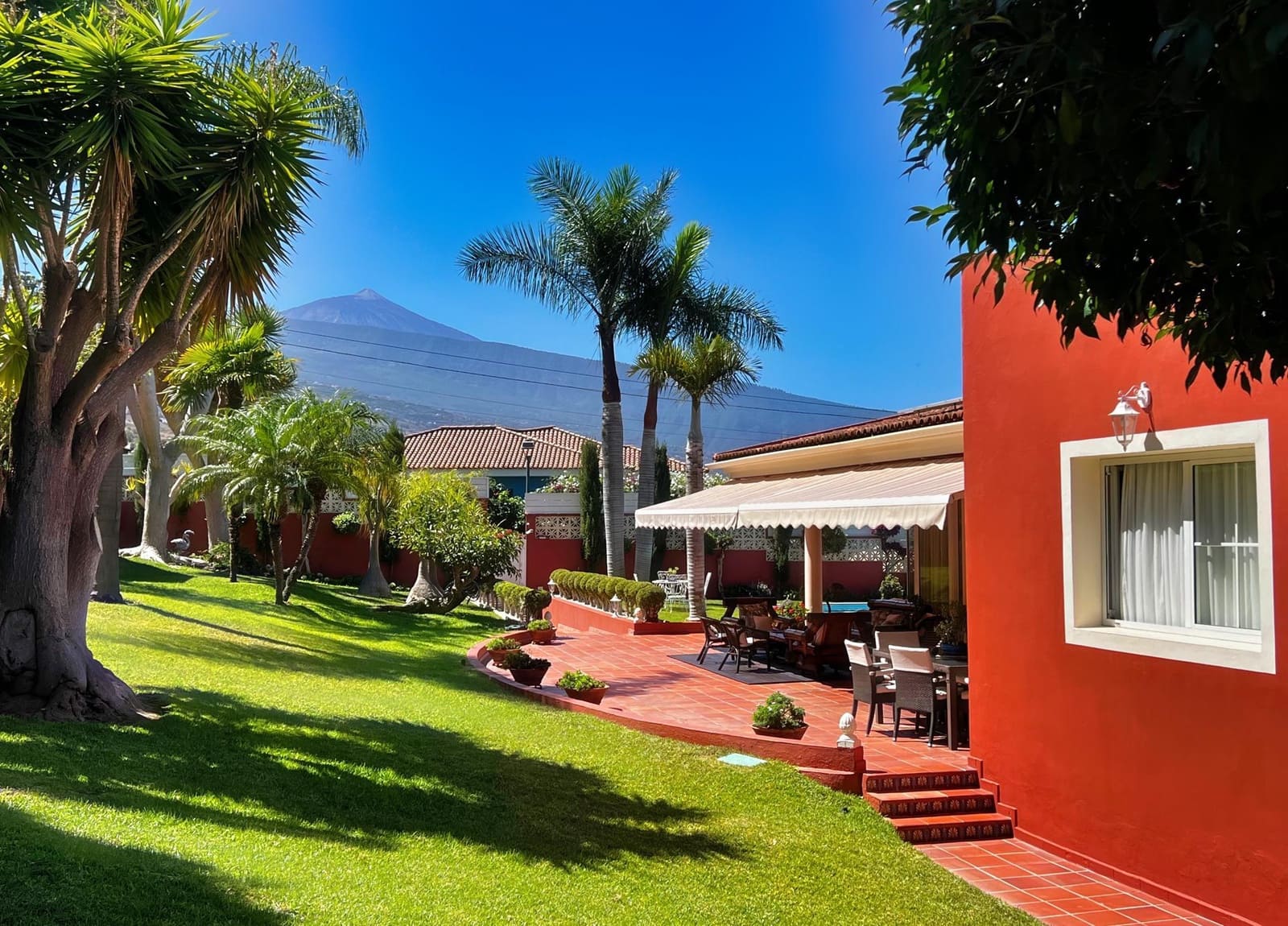 4 soverom Villa til salgs i La Orotava med svømmebasseng - € 1 320 000 (Ref: 9128924)