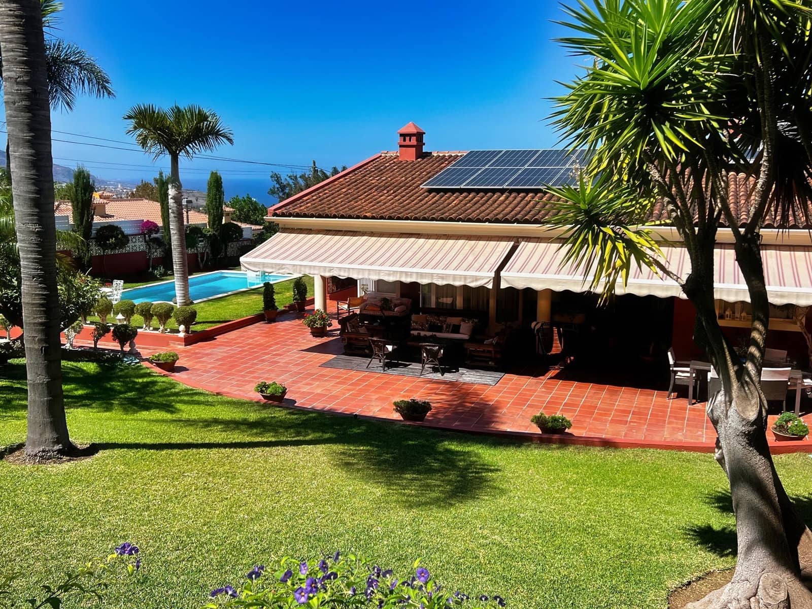 4 soverom Villa til salgs i La Orotava med svømmebasseng - € 1 320 000 (Ref: 9128924)