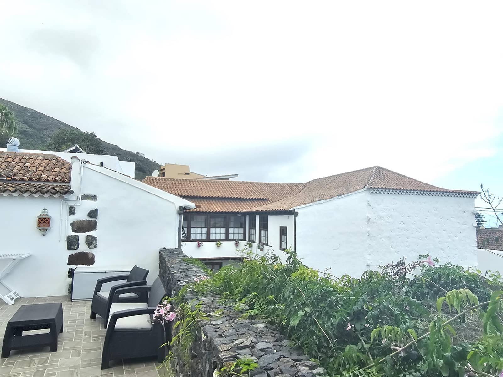 6 slaapkamer Villa te koop in Icod de los Vinos met zwembad - € 685.000 (Ref: 9128928)