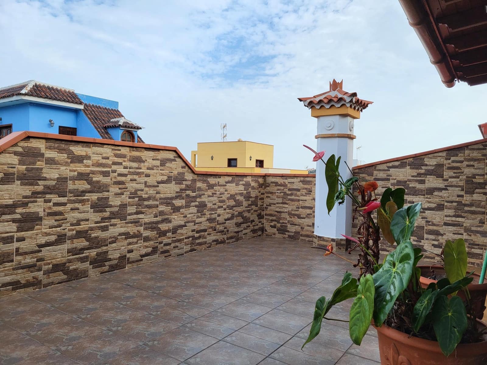 3 soveværelse Byhus til salg i Icod de los Vinos med garage - € 310.000 (Ref: 9128930)