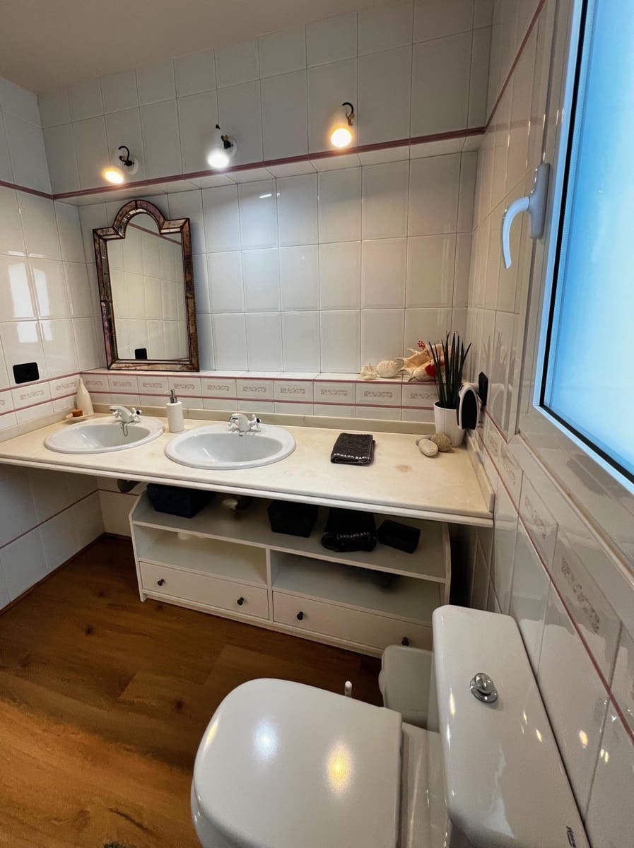 3 soverom Villa til salgs i La Orotava med svømmebasseng - € 1 250 000 (Ref: 9128935)